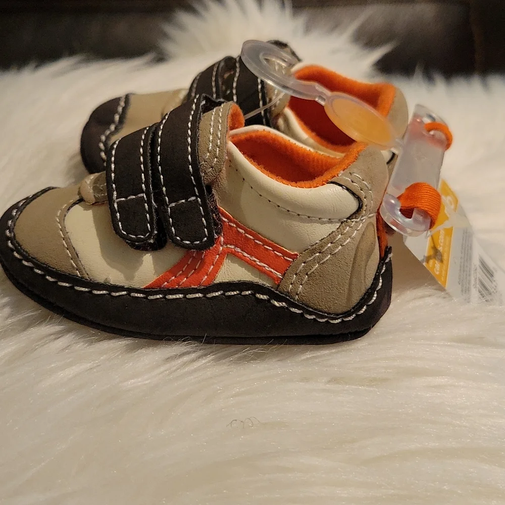 Baby Shoes - Picture 1 of 4